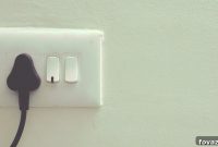 15 Smart DIY Hacks for Compact Living