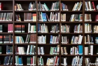 13 Creative DIY Bookshelf Projects