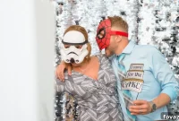 Crafting a Memorable Photo Booth for New Year’s Eve