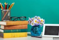 15 DIY Teacher Gifts to Kick Off the New School Year