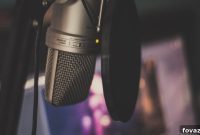 Unlock Your Voice: DIY Vocal Booth & Podcast Launchpad