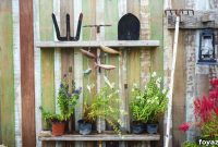 Simple Pallet Garden Tool Rack