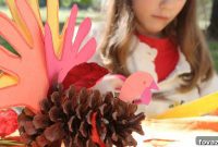 Kid-Friendly Thanksgiving Crafts: 25 Easy Projects