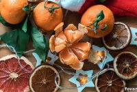 Get Crafty: 15 Outdoor Christmas Garlands for Kids to Make