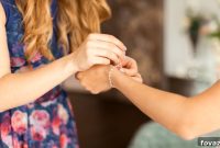 Simple Friendship Bracelet Designs for Beginner Crafters