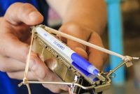 Transform Office Supplies into a Binder Clip Crossbow