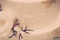 Blossoming Cakes with Fondant Flowers