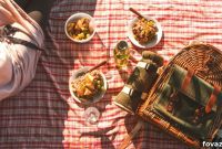 Craft Your Perfect Picnic: 9 Easy Food Ideas and Decor