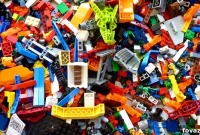 11 Brilliant LEGO DIY Craft Projects
