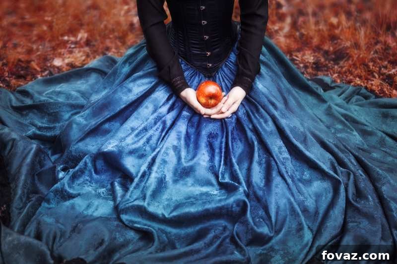 snow-white-princess-famous-red-apple-elegant-dress | snow white costume